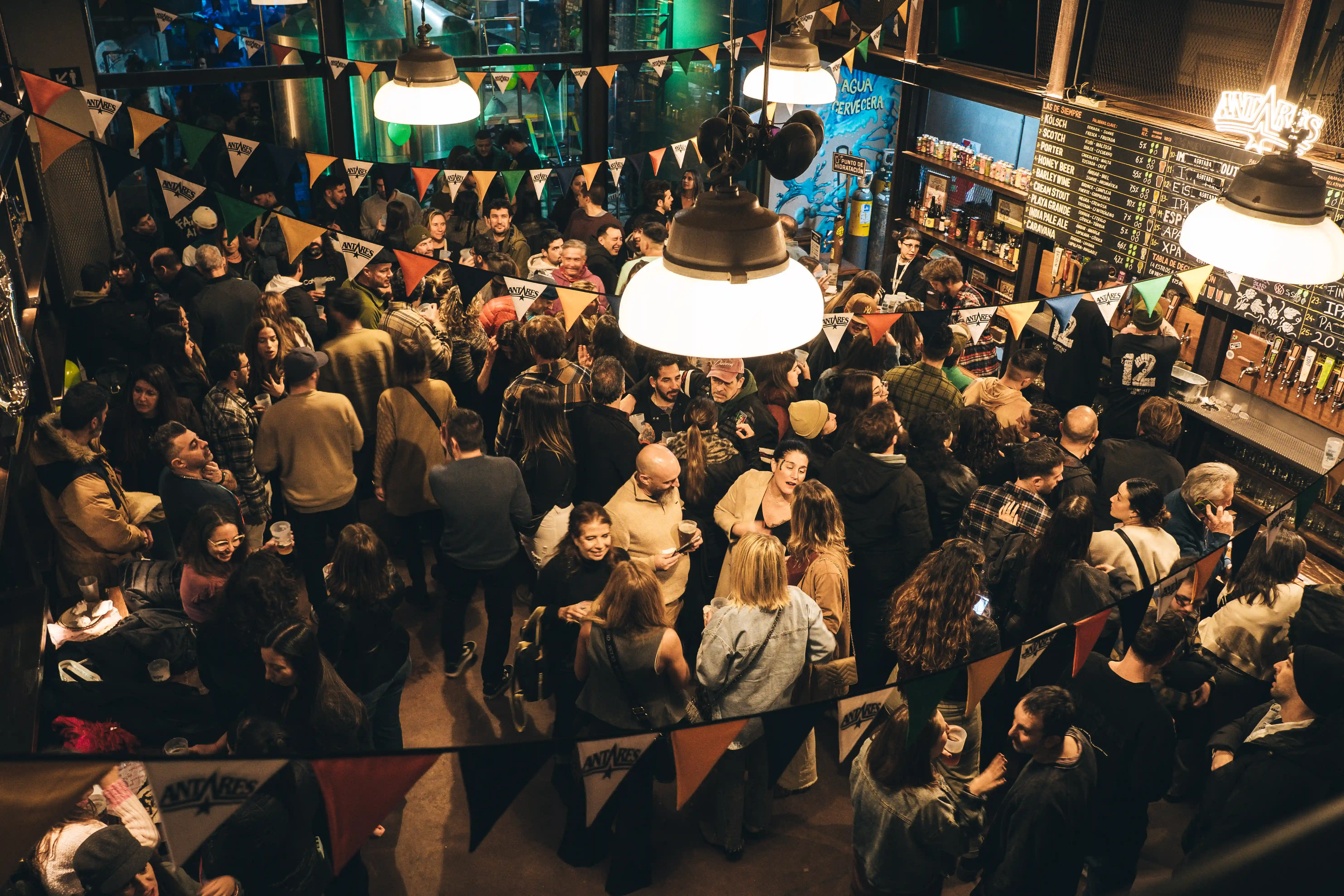 2013 - Inauguramos nuestro Bar de Fábrica